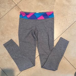 Ivivva girl’s workout leggings; size 10